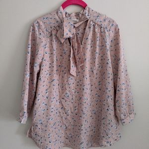 Monteau Tops - π 2/$20! Monteau 3/4 Sleeve Tie-Neck Bow Blouse Monteau Tops - π 2/$20! Monteau 3/4 Sleeve Tie-Neck Bow Blouse